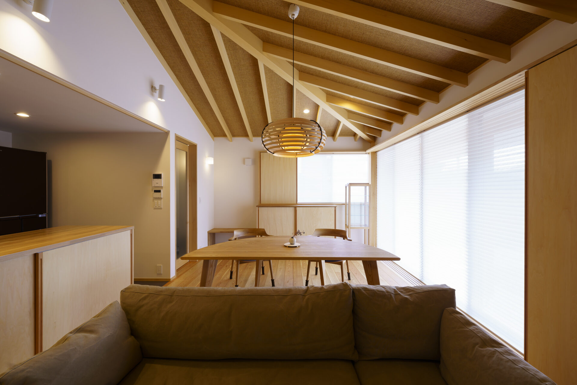 戸建てガレージのある平屋