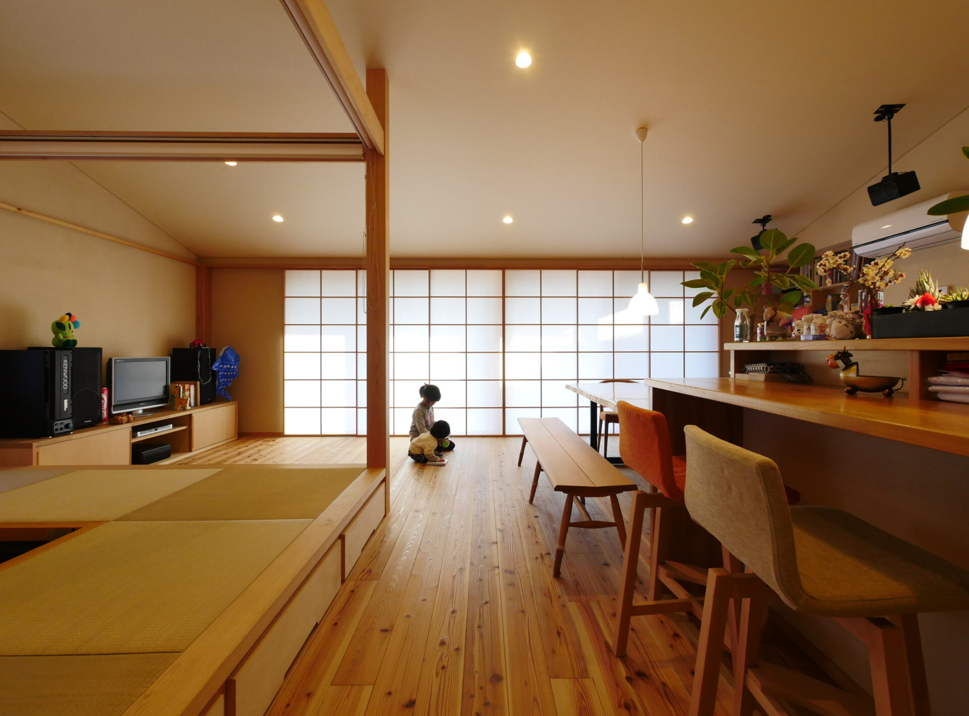 趣味と暮らす、平屋の木の家